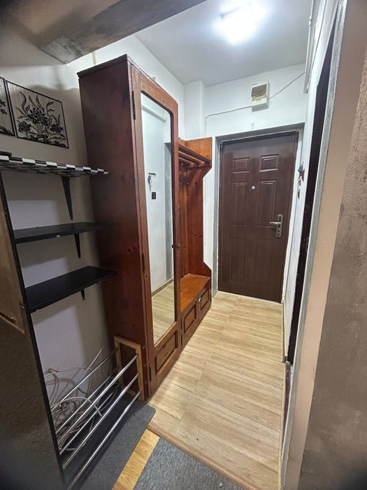 Vând garsoniera situata in Dumbrava Nord