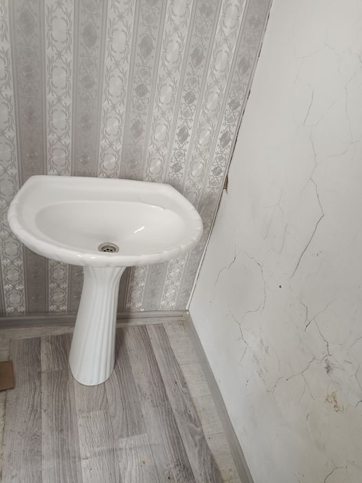 Продам телевизор и раковину