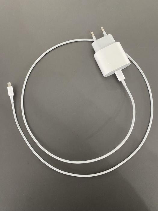 Зарядка айфон оригинал