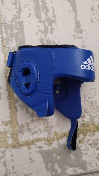Продам шлем боксерский
