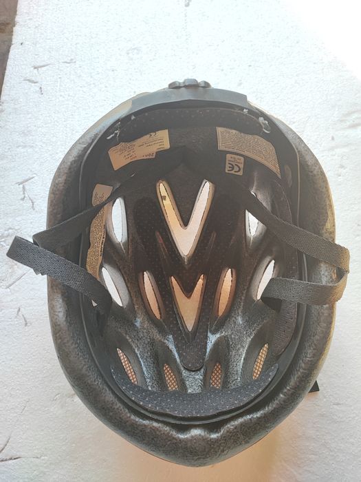 Vând cască protectie bicicliști