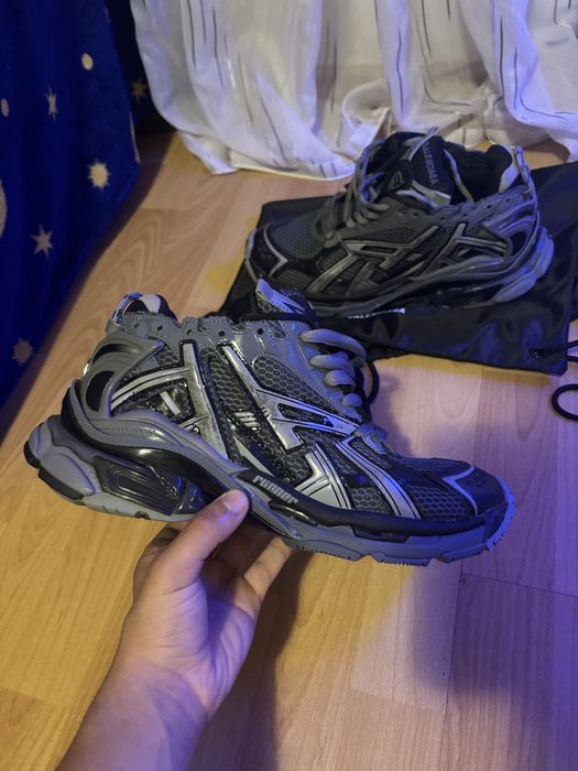 balenciaga runner gri