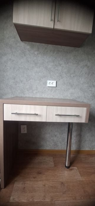 Продам мини кухонный гарнитур.