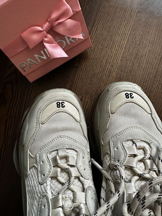 balenciaga triple s