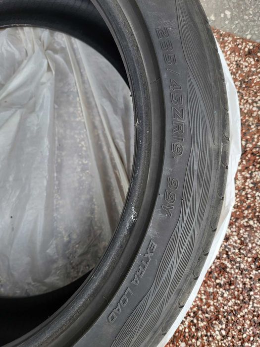 Продавам летни гуми 235 45 19