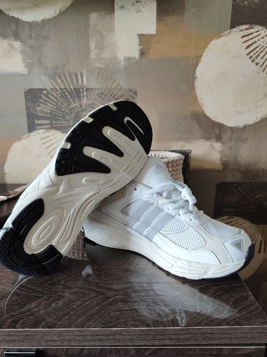 Новые мужские кроссовки