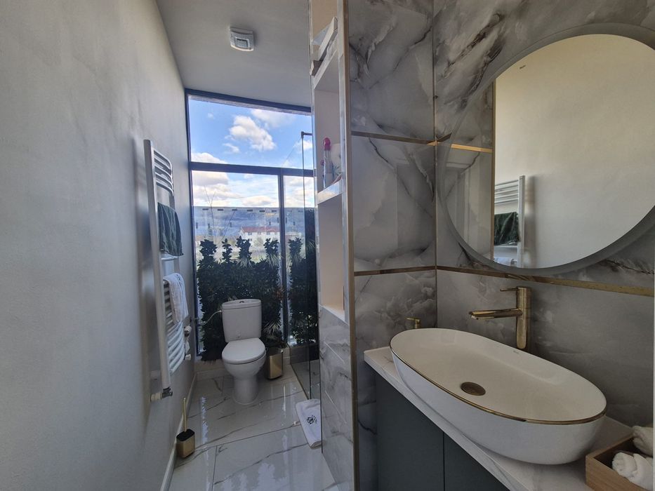 •	Spațiu business 74 mp, acces facil