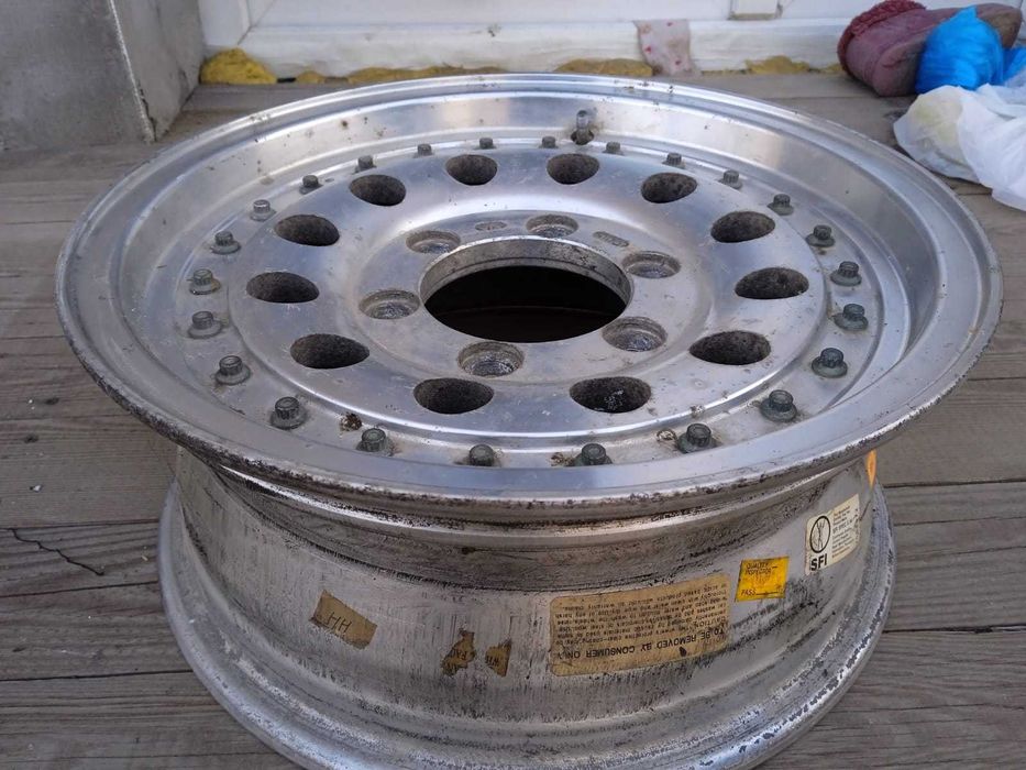 Диски на внедорожник R15