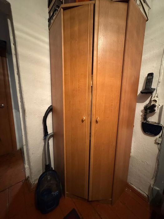 Шкаф угловой для прихожей спальни