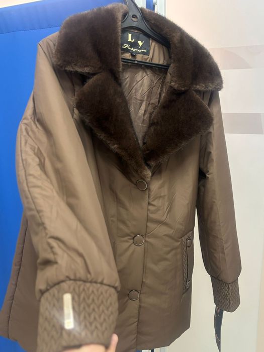 Срочнооо продам верхную одежду