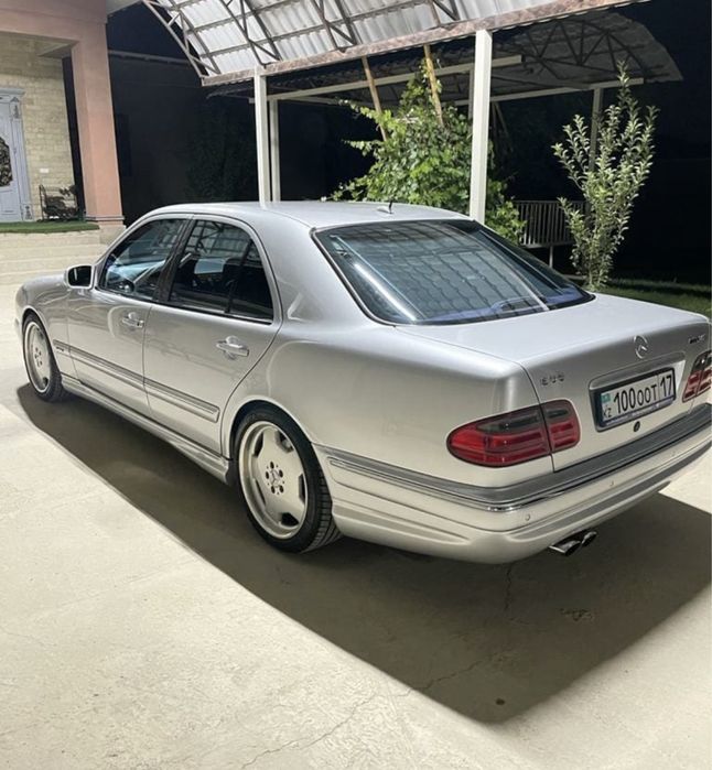 Бампер на мерседес 210 рестайлинг Е55 амг