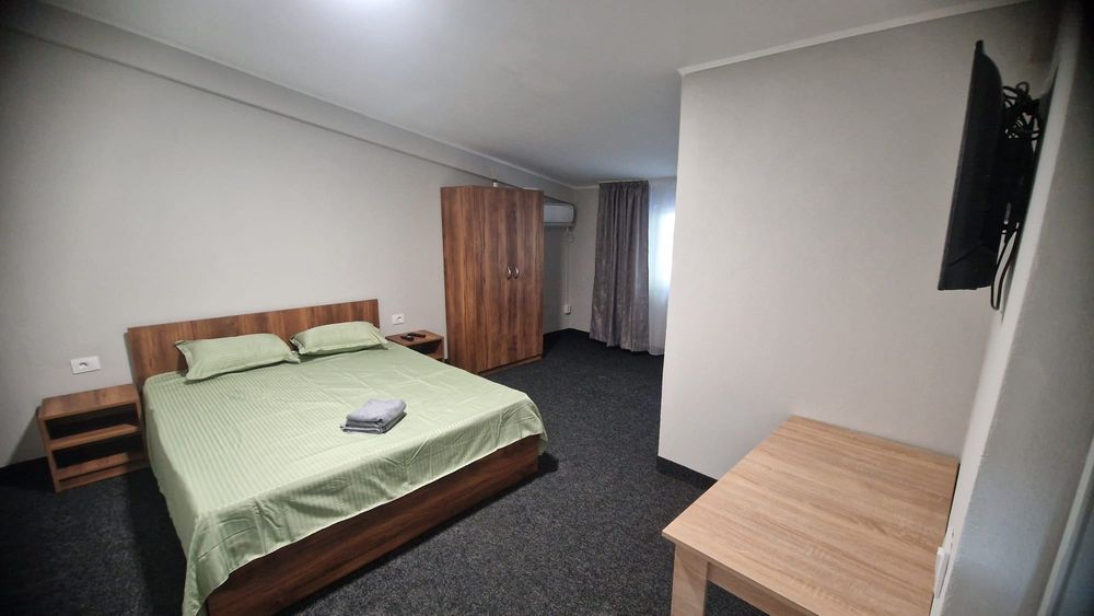 Închiriez camere regim hotelier Bașcov/zona centrală Calafat