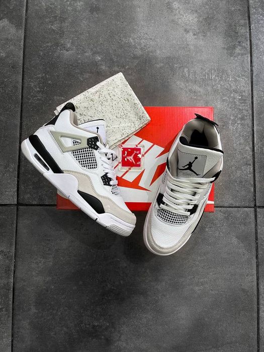 Air Jordan 4 Retro Military Black