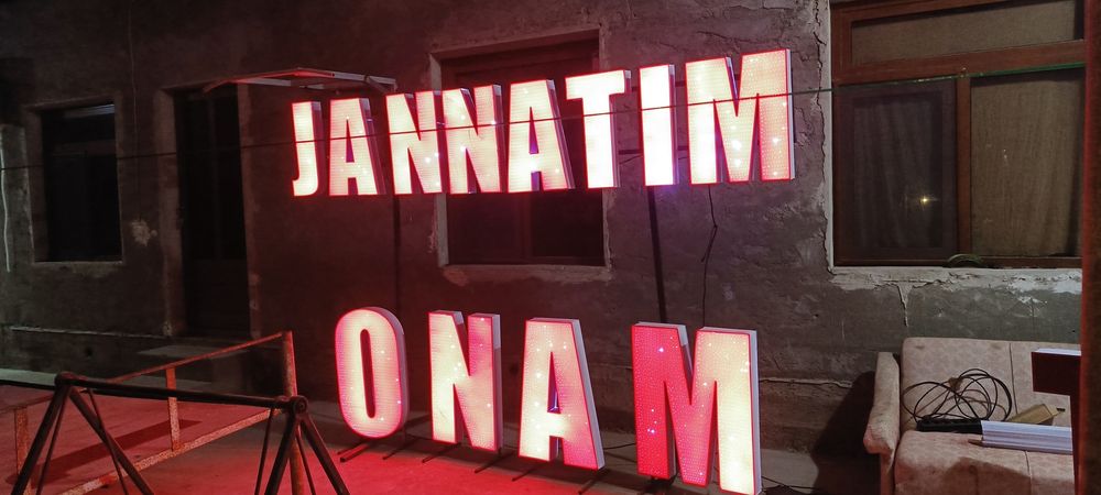 Tashqi reklama uchun harflar