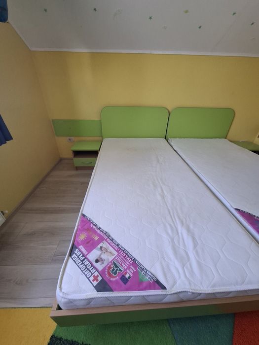 Vand 2 paturi impreuna cu saltea 900/2000