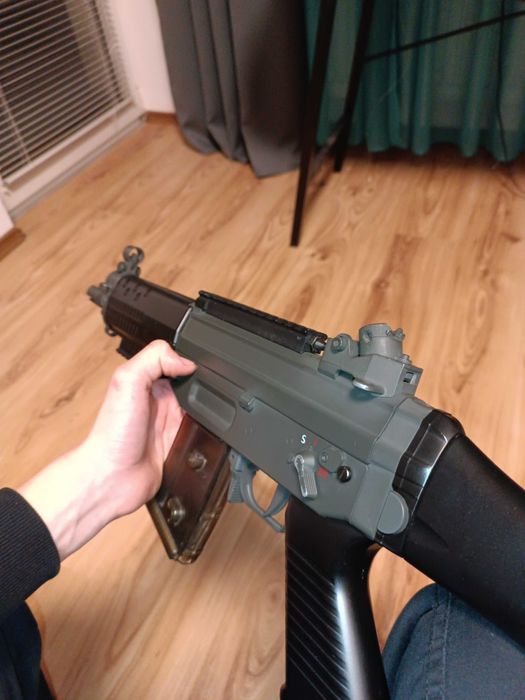 Air Soft ел автомат Спешно