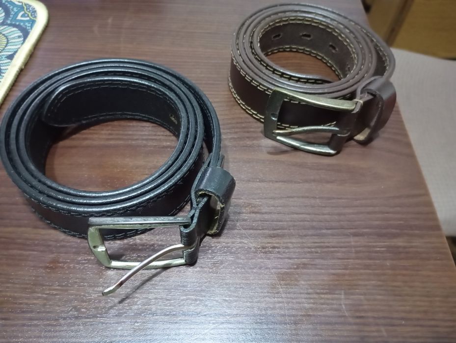 Doua curele piele la 50 RON