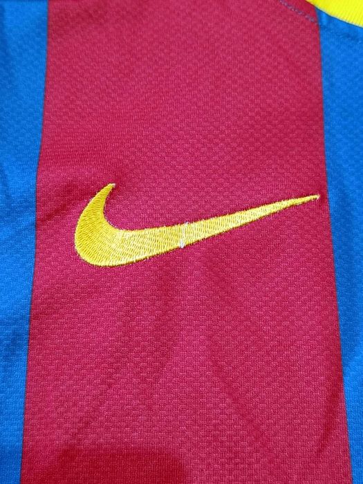 Тениска на Барселона от сезон 2010-2011, размер L