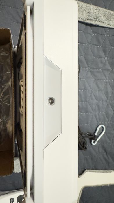 Робот за чистене на прозорци