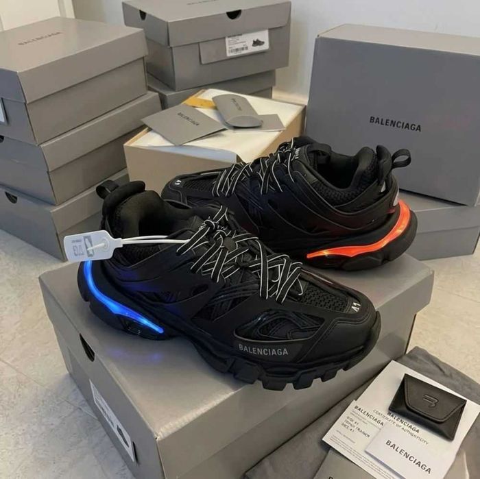 Balenciaga Track – Led