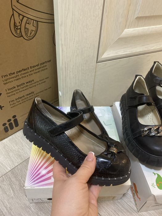 Школьная обувь на девочку 34 и 31 размер срочно