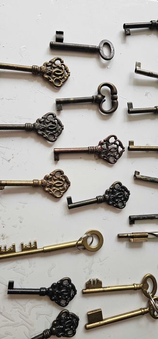 chei cheie  diverse servanta dulap birou fiset decor