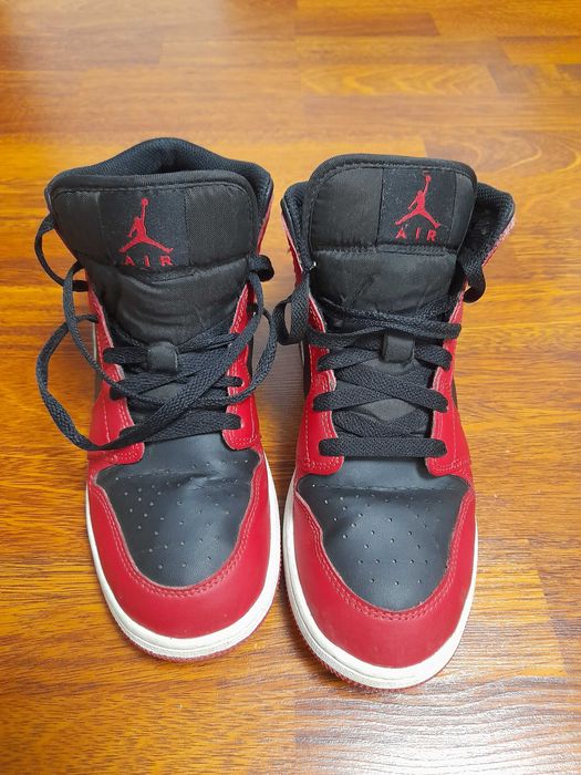 Adidasi Air Jordan 1 mid