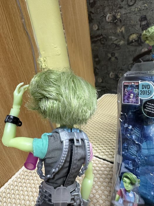 Продам  куклу монстр хай!