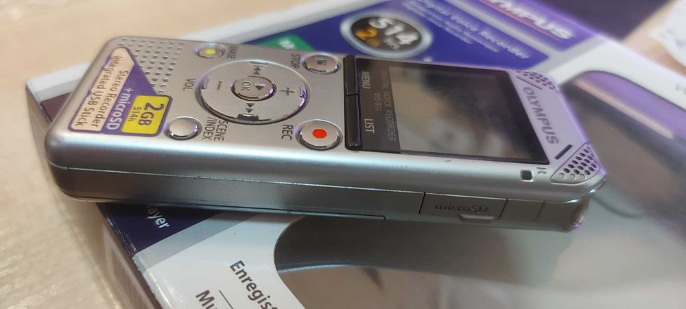 Цифровой диктофон Olympus WS-811