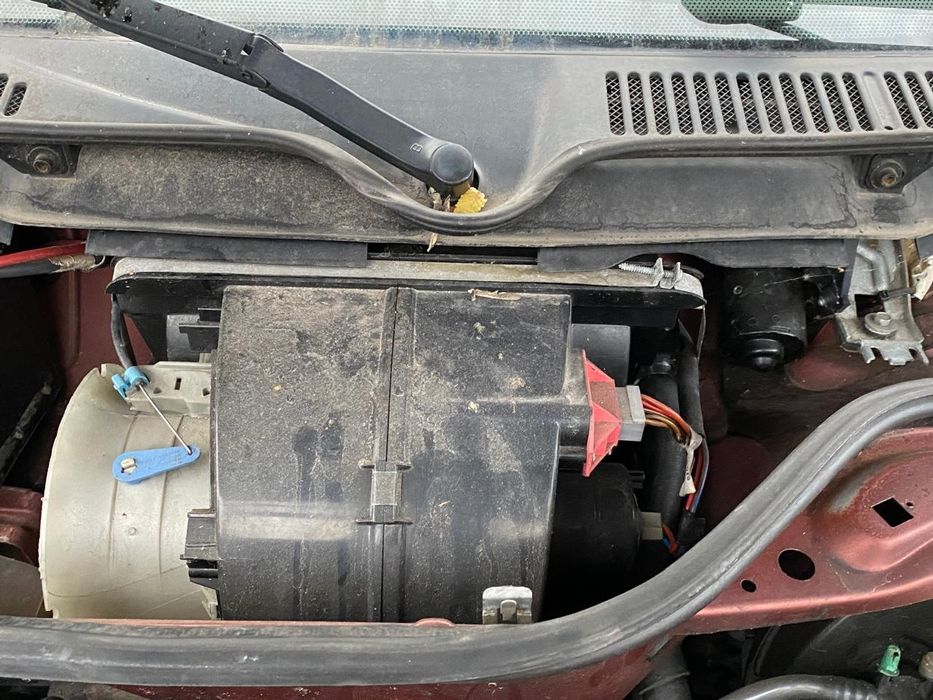 Ауди 100 с4 2.3 на запчасти