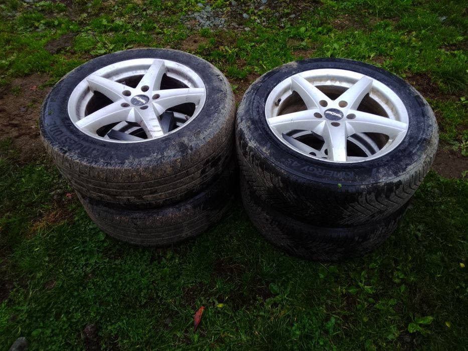 Roți  jante cu cauciucuri 235/55 R17