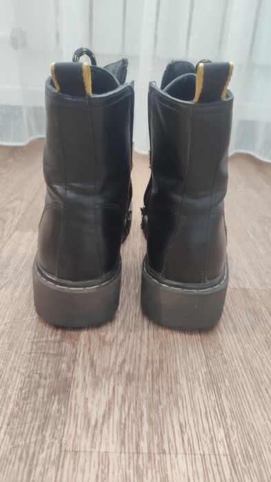 Ботинки демисезонные