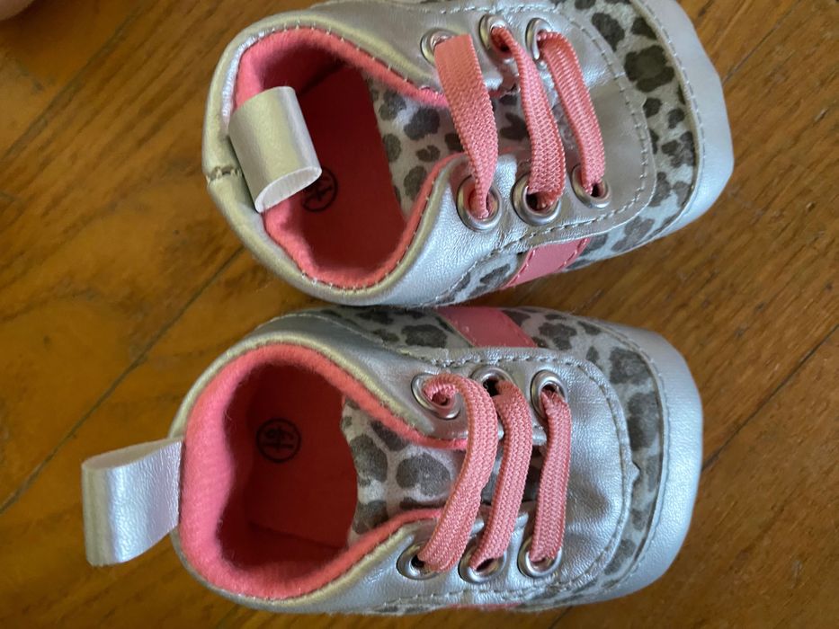 Бебешки буйки, ботушки