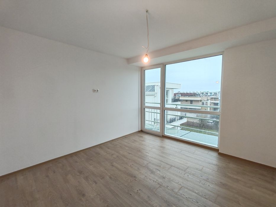 Продава се Тристаен апартамент в Бургас, Сарафово - 105 кв.м за 486 €/кв.м - Снимка #8