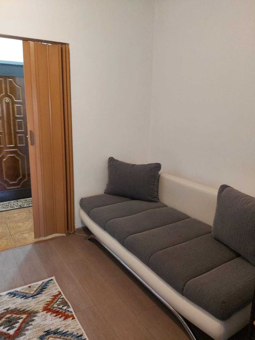 Garsonieră de închiriat 7 Noiembrie, Strada 22 Decembrie 1989.