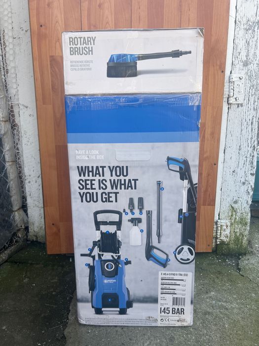 Vând Karcher Nilfisk profesional .