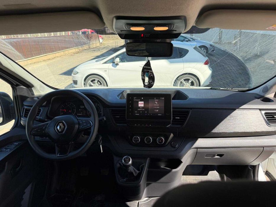 Renault Trafic 8+1 proprietar de noua