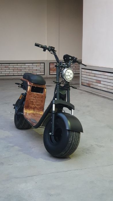 Skuter srochna sotiladi