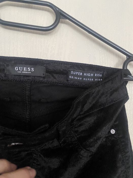 Pantloni damă Guess. Originali