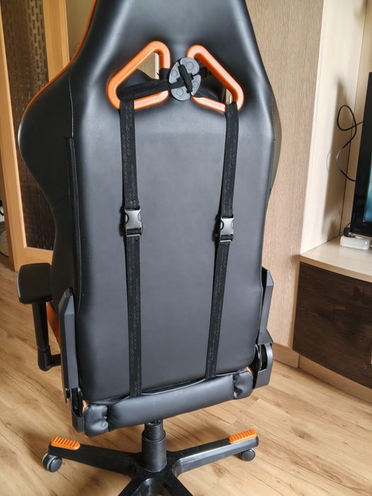 Геймерское кресло DXRAcer