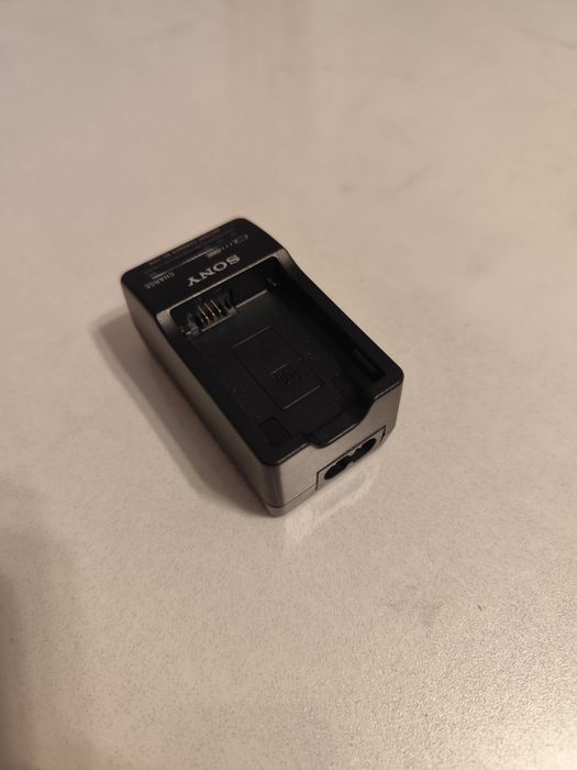 Charger Sony BC-TRW pt NP-FW50