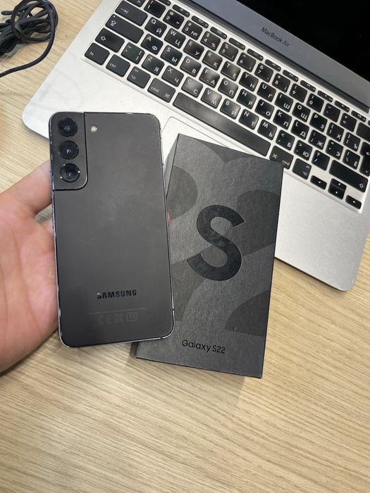 Samsung S22/256GB/Black