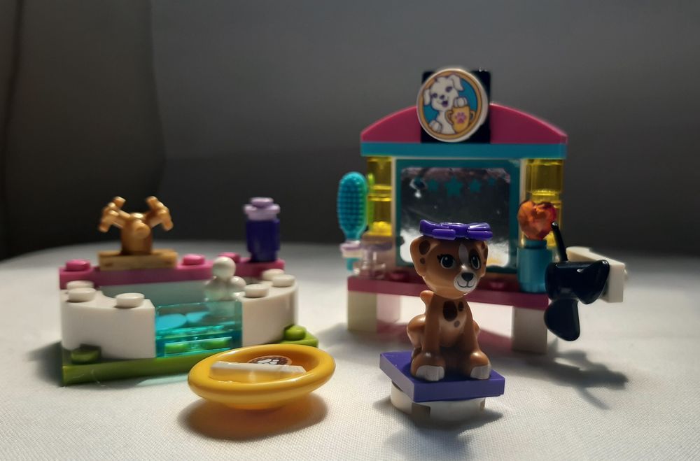 Set LEGO Friends cu cățeluș Second hand