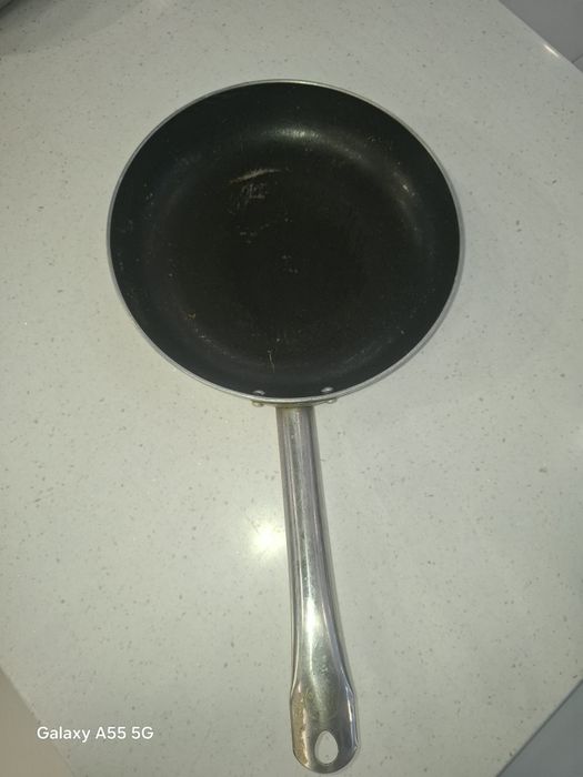 Сковорода алюминиевая 
Диаметр приме