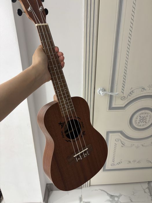 Продам укулеле концерт в хорошем качестве, есть доставка