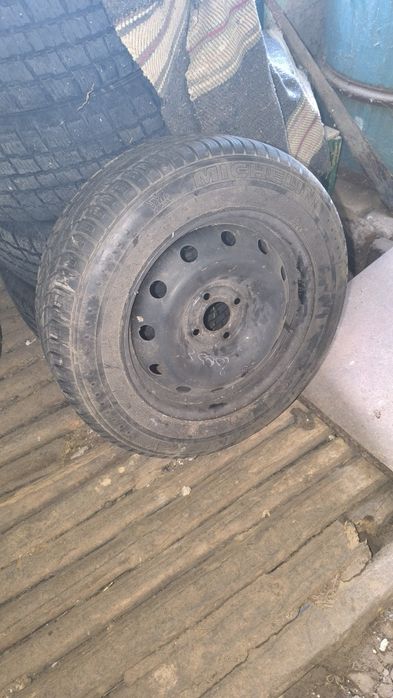 Гуми с джанти 195/65/15 за Рено