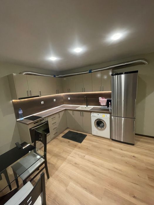 Дава се под наем Тристаен апартамент в Пазарджик, Ставропол - 85 кв.м за 306 € - Снимка #19