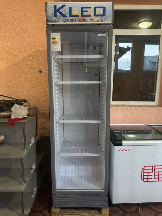 Витринный холодильник