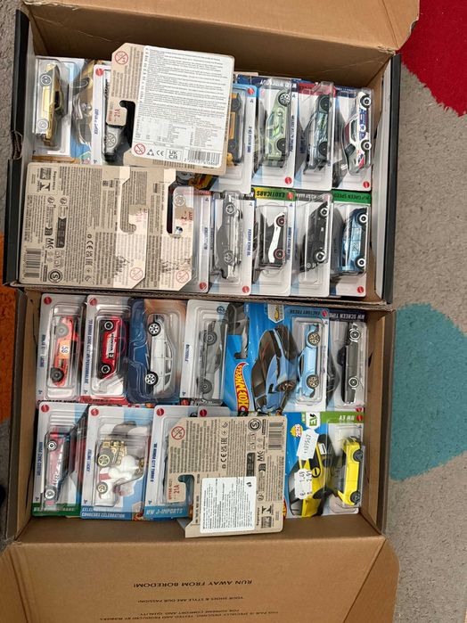 Колички HotWheels