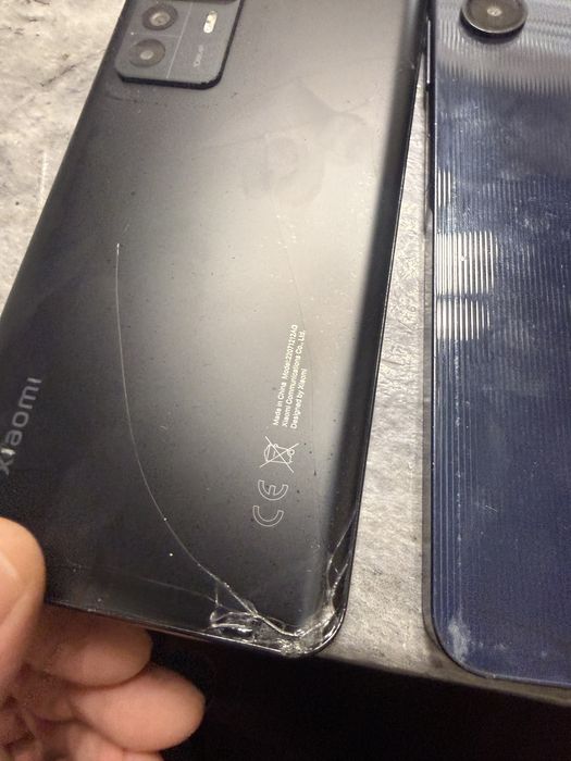 Продается телефони самсунг a06 xiaomi 12 t